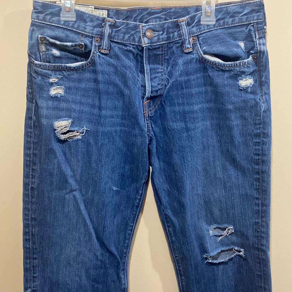 Abercrombie & Fitch jeans.